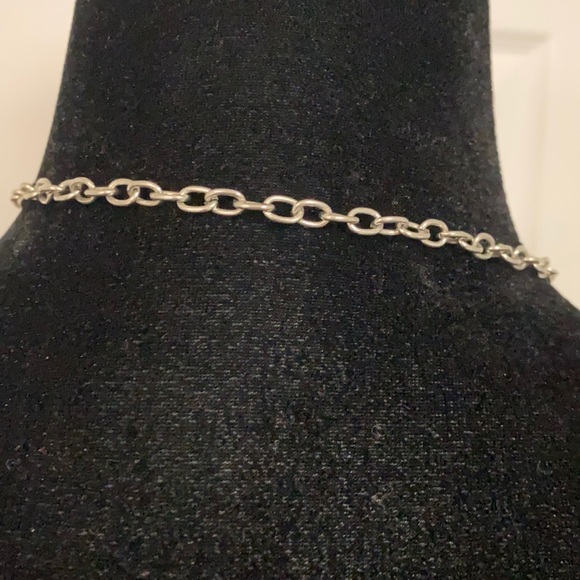 Rhinestone butterfly necklace with matching dangling earrings - Picture 5 of 11